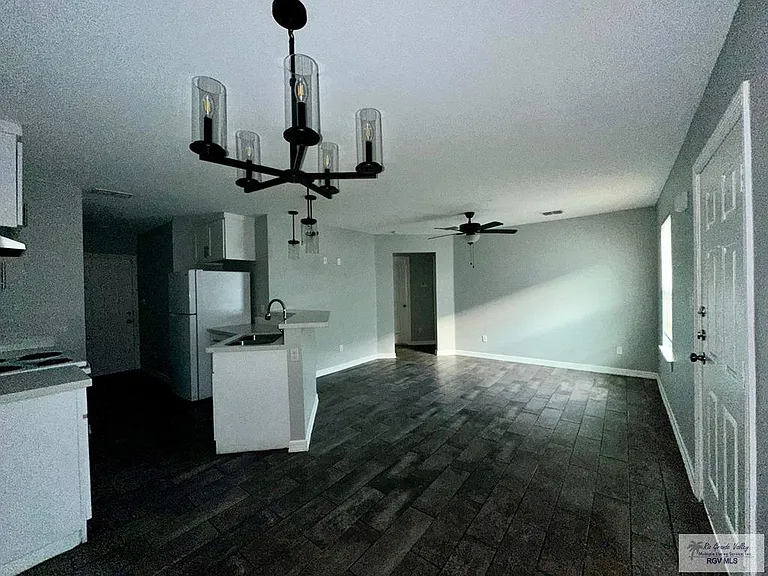2219 Northridge Ave — Photo 5