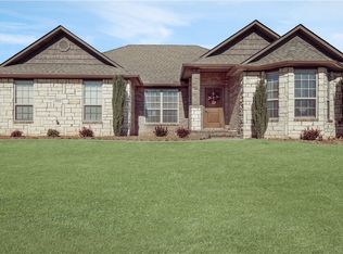 1818 Sandpiper Ave, Lowell, AR 72745