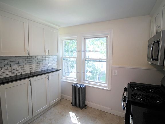 3rd image of 29 Dighton St #4MC