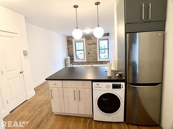 3rd image of 29 Putnam Ave APT 3E