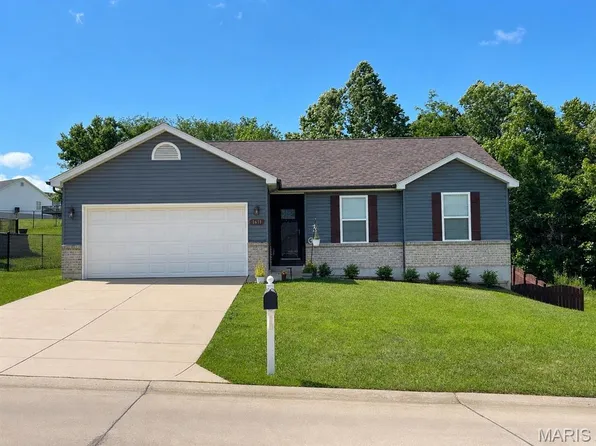 1611 Saint Charles Dr, Hillsboro, MO 63050