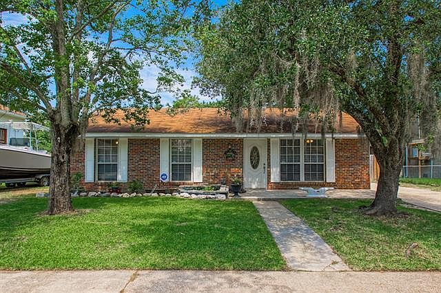 1st image of 2993 Camellia Dr