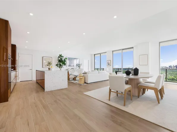 2678 Tigertail Ave #1706, Miami, FL 33133