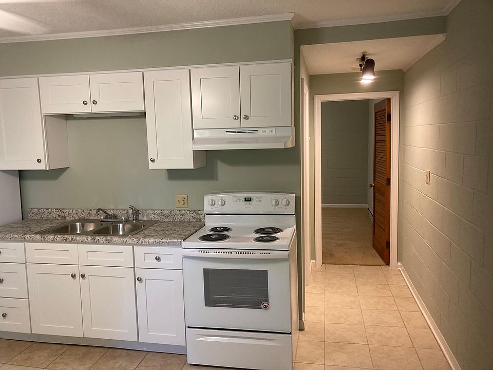Kitchen/Hallway