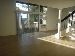 4909 Indian Wood Rd, Culver City, CA 90230