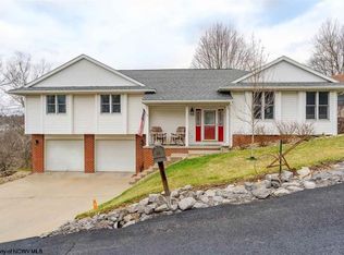 911 Richard Pl, Morgantown, WV 26505