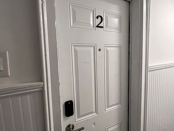 2nd image of 506 Grand St Floor 2