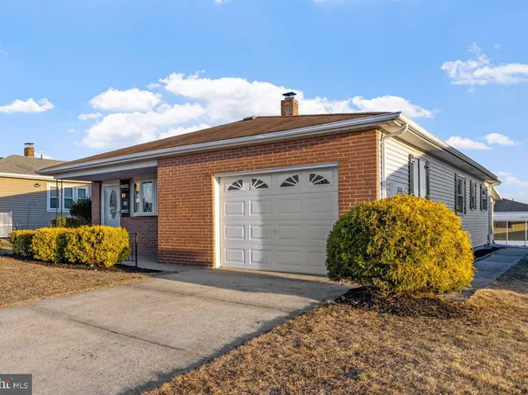 53 Puerto Vallarta St, Toms River, NJ 08757