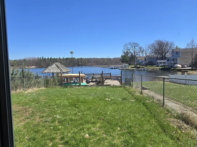 1349 Beach Dr — Photo 18