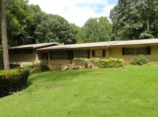 2955 Duke Of Gloucester, East Point, GA