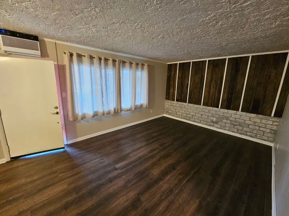 Willow Terrace Apartments, 218 N Willow Ave #10, Erwin, TN 37650