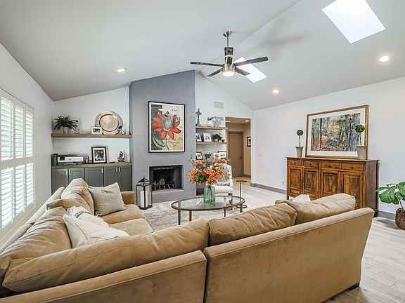 3rd image of 8178 E Del Platino Dr