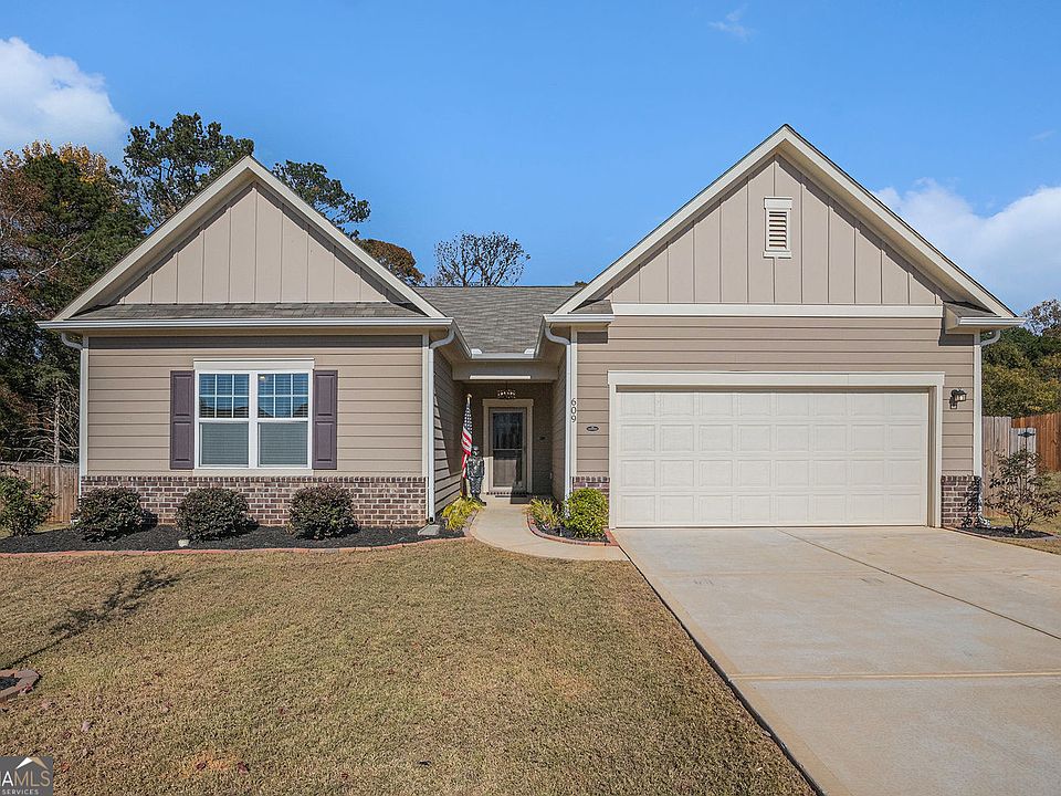 1st image of 609 Bentwater Way