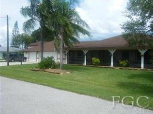 1035 SE 17th Pl, Cape Coral, FL 33990