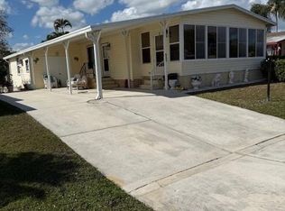 8203 E Bitterbush Ln, Port Saint Lucie, FL 34952