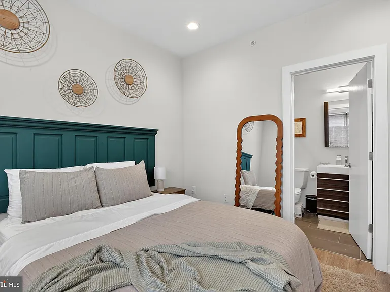 381 Martin St #3 — Photo 16