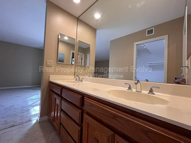 7513 N Via Camello Del Sur — Photo 22