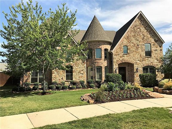 3rd image of 1217 Carlisle Ct