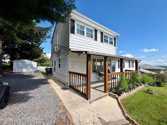 2nd image of 675 Pardee St