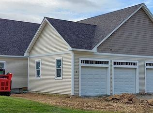 3 Victoria Dr #34, Rochdale, MA 01542