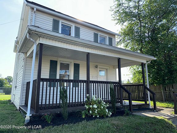 2nd image of 1006 Pine St