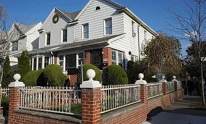 9023 Ridge Boulevard