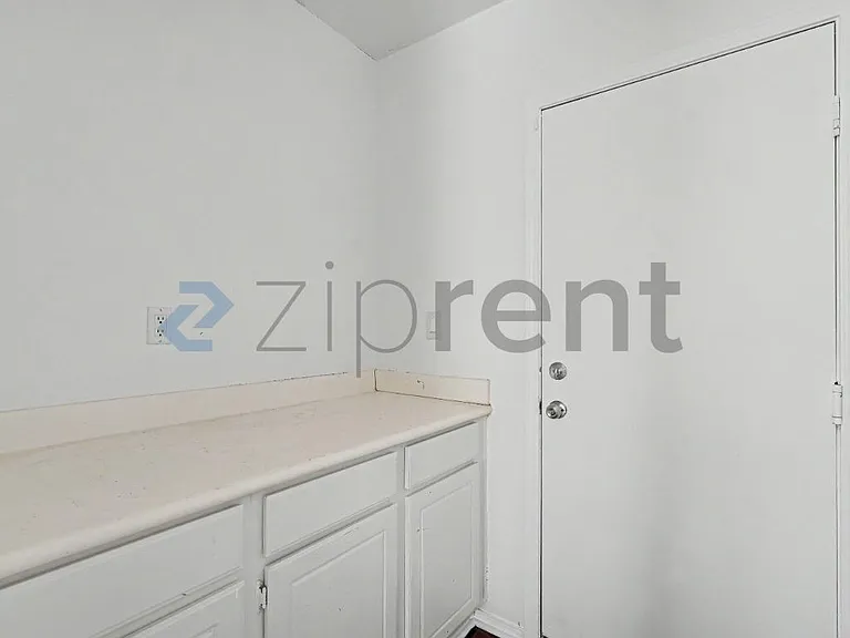 1854 Bankstown Way — Photo 18