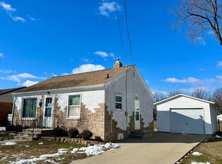 452 Victoria St, Green Bay, WI 54302
