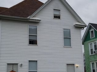 327 S Washington St, Evans City, PA 16033