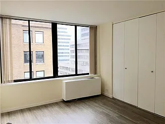 Rented by R New York