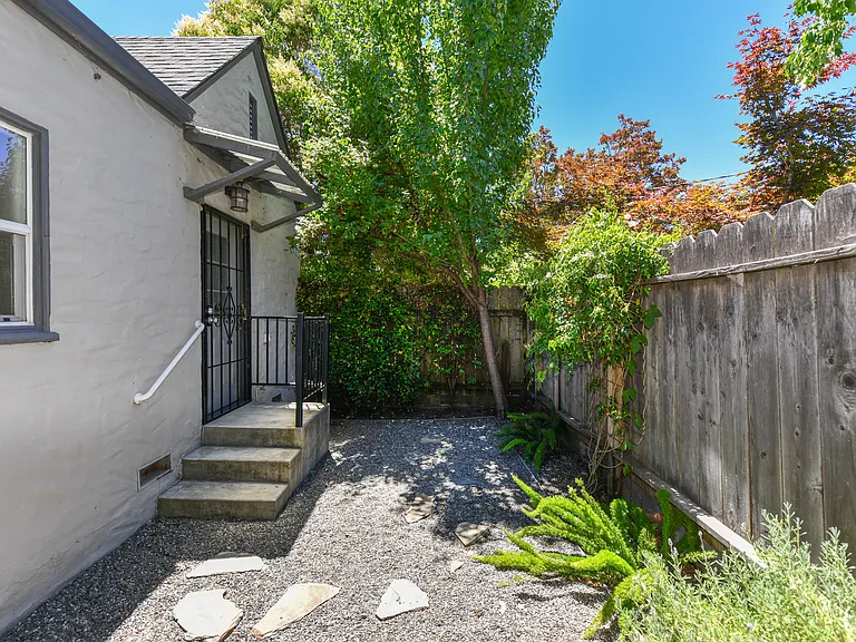 601 Seymour St #601 — Photo 25