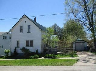 235 10th St, Manistee, MI 49660