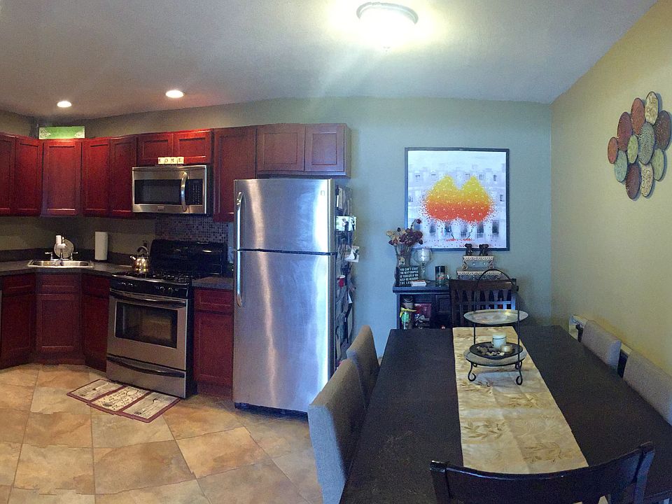 1st image of 125 N Gannon