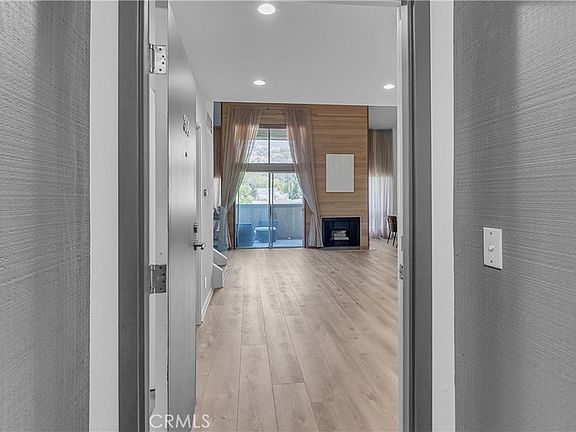 2nd image of 320 E Stocker St APT 304