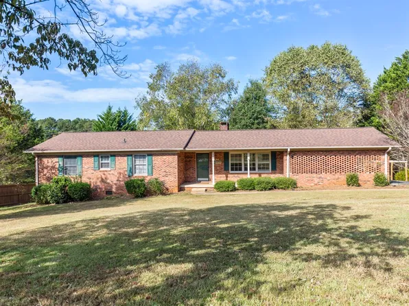 828 White Oak Hill Dr, Seneca, SC 29678