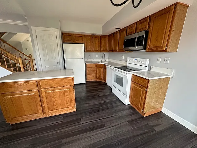 5564 Brittany Ct — Photo 8