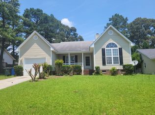 1231 Oak Knolls Dr, Fayetteville, NC 28314