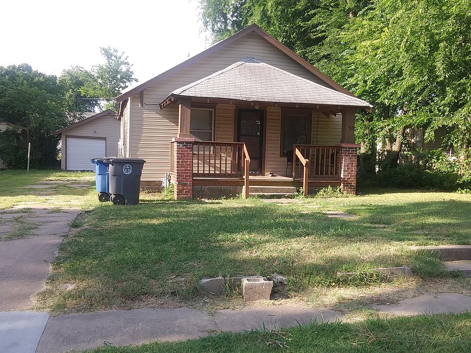 1st image of 2818 E 1st St S