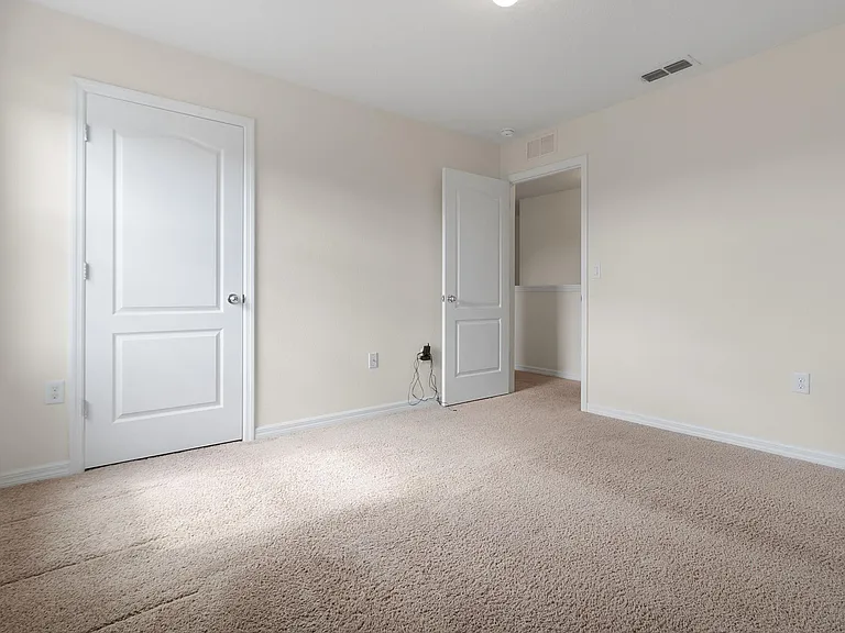104 Country Walk Cir — Photo 31