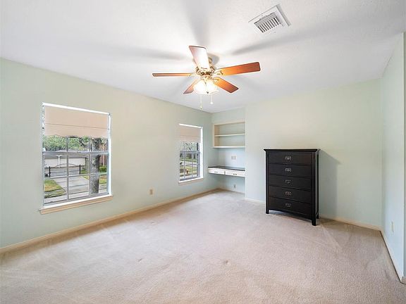 4th image of 4218 Island Hills Dr