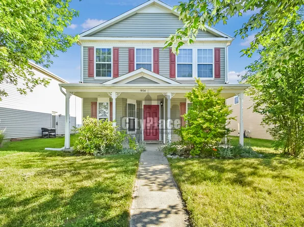 954 Brookstone Dr, Franklin, IN 46131