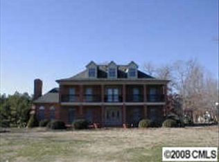 101 Cricket Creek Dr, Cherryville, NC 28021