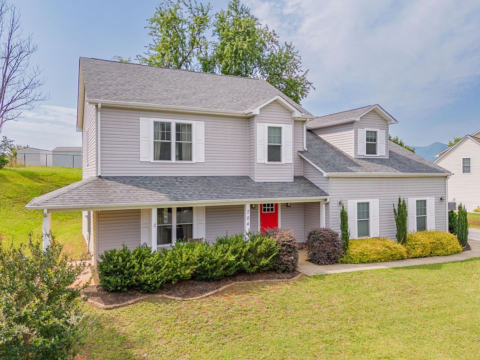 1st image of 704 Bradford Cir