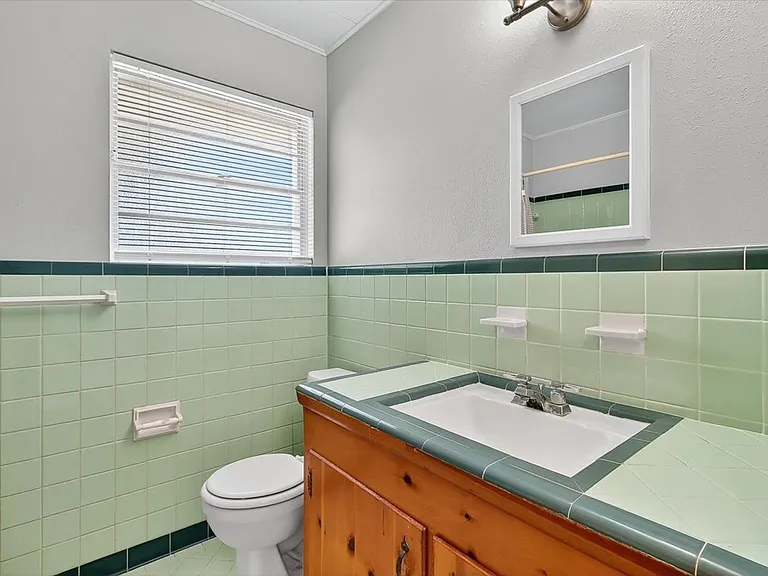 4637 Calvin Dr — Photo 20