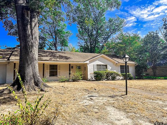 2nd image of 1418 Yosemite Dr