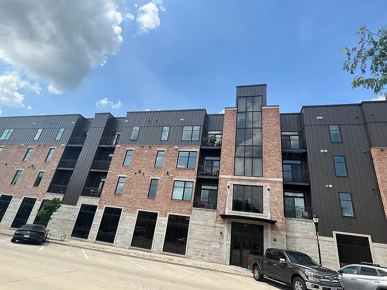 Waukesha Lofts — Photo 7