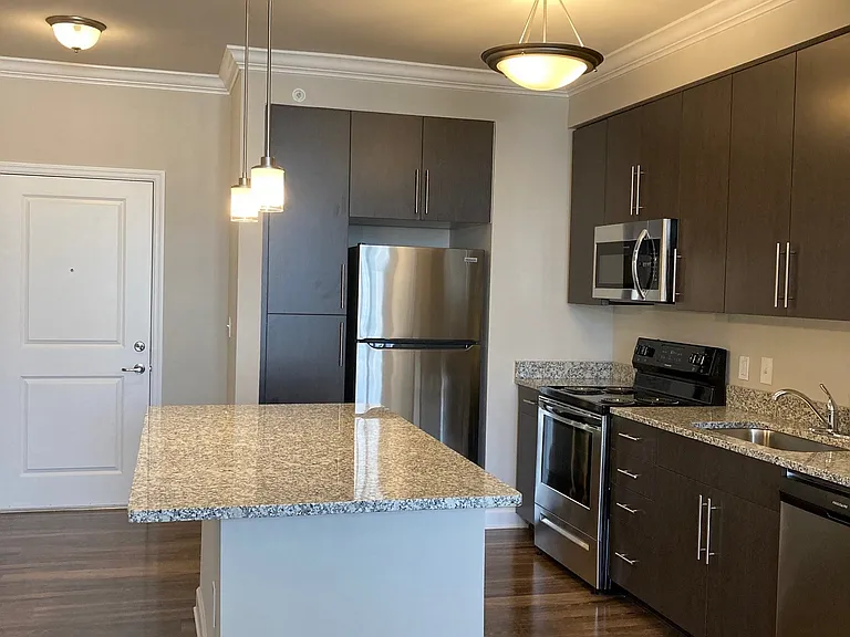 Clairmont at Trinity — Photo 177
