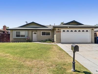 5709 College Ave, Bakersfield, CA, 93306