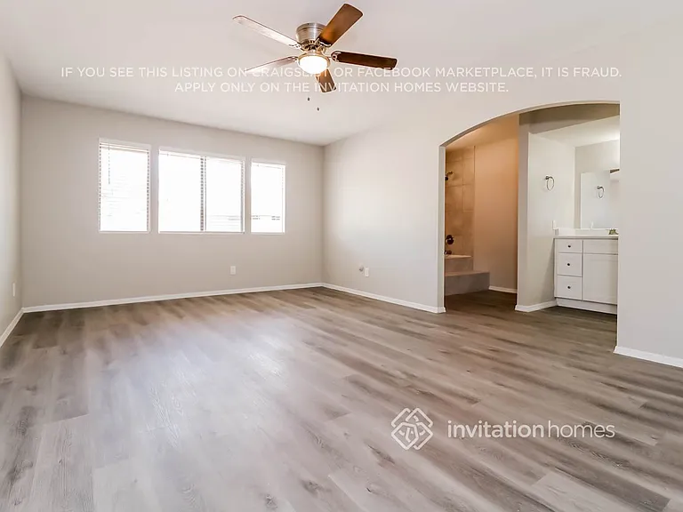 8010 W Sierra Vista Dr — Photo 3