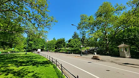 Rented by R New York